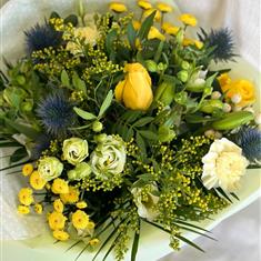 Daisy hand tied bouquet