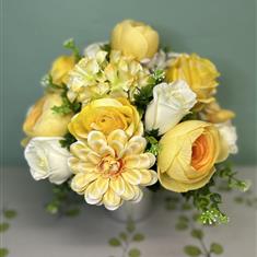 X Yellow and white grave pot